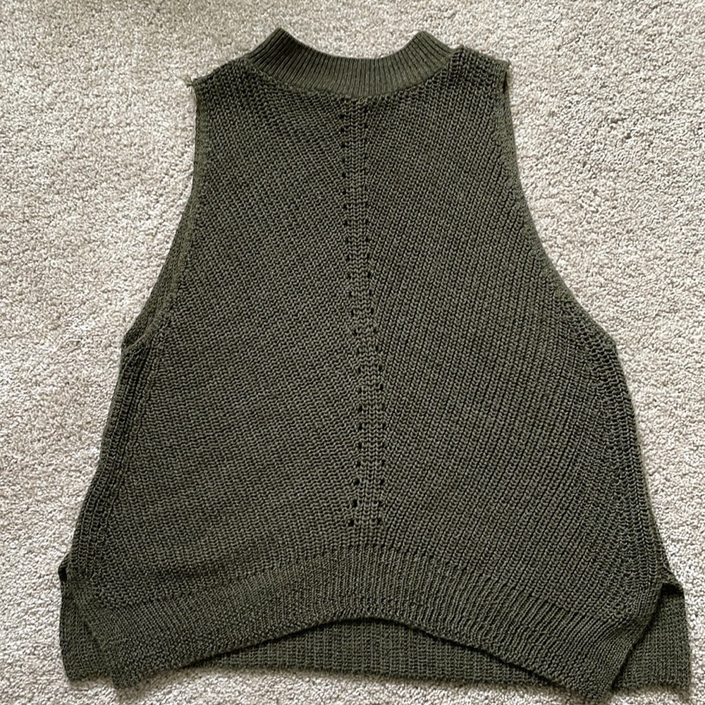 Sleeveless sweater